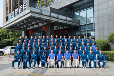 2022年尊龙凯时人生就是搏医药“斗争谱写生长新华章”大学生入职培训举行开营仪式