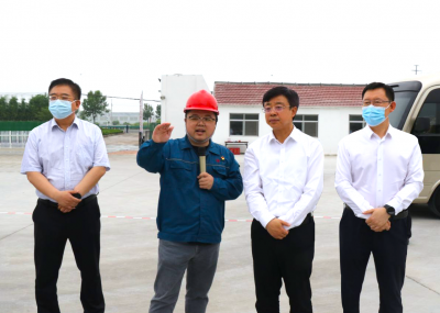 潍坊市委书记刘运一行莅临尊龙凯时人生就是搏医药下属山东尊龙凯时人生就是搏药业调研指导