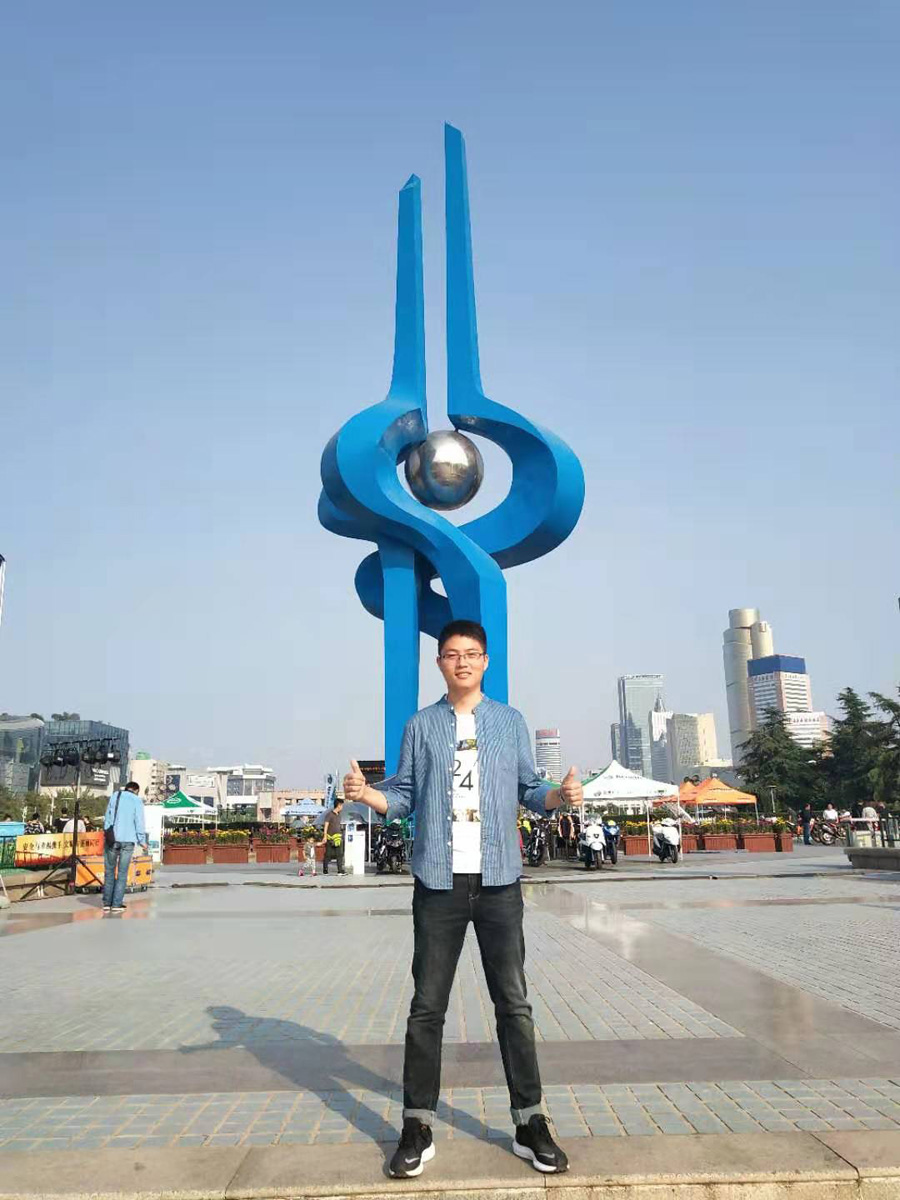 2022年度尊龙凯时人生就是搏医药金燕斗争者——吴涛涛