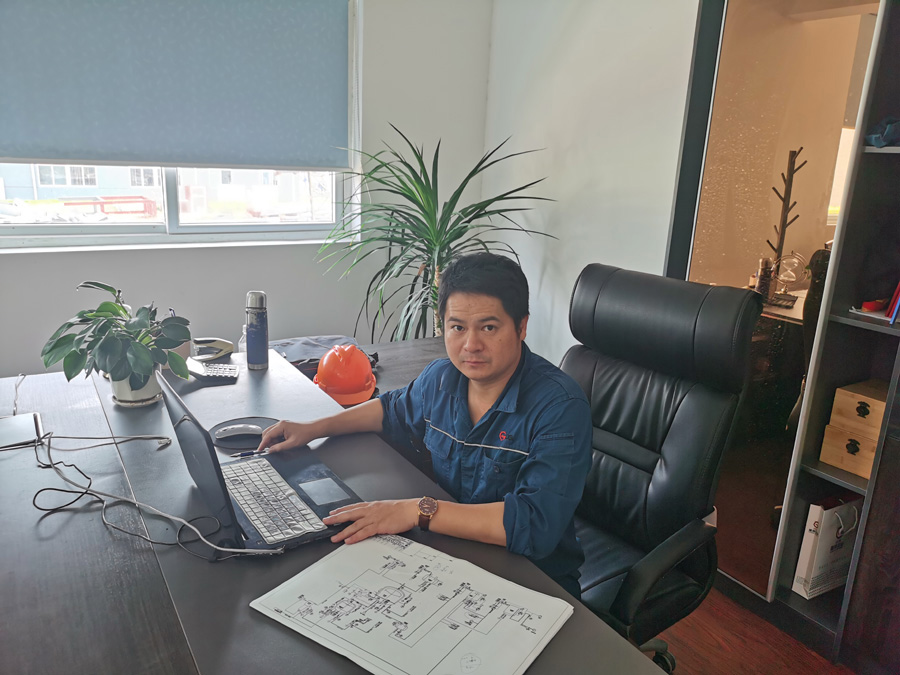 2022年度尊龙凯时人生就是搏医药金穗斗争者——邱财气