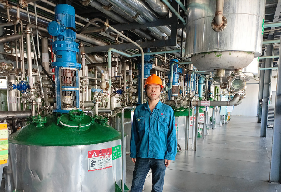 2022年度尊龙凯时人生就是搏医药金鹰斗争者——黄秋波